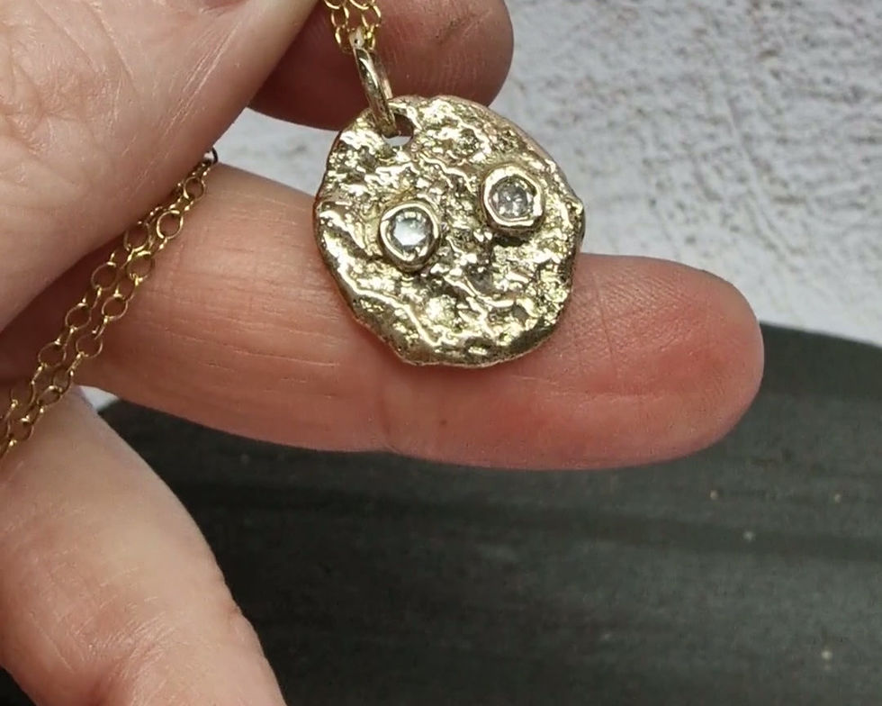 Thumbnail: Gold & Diamond Pendant