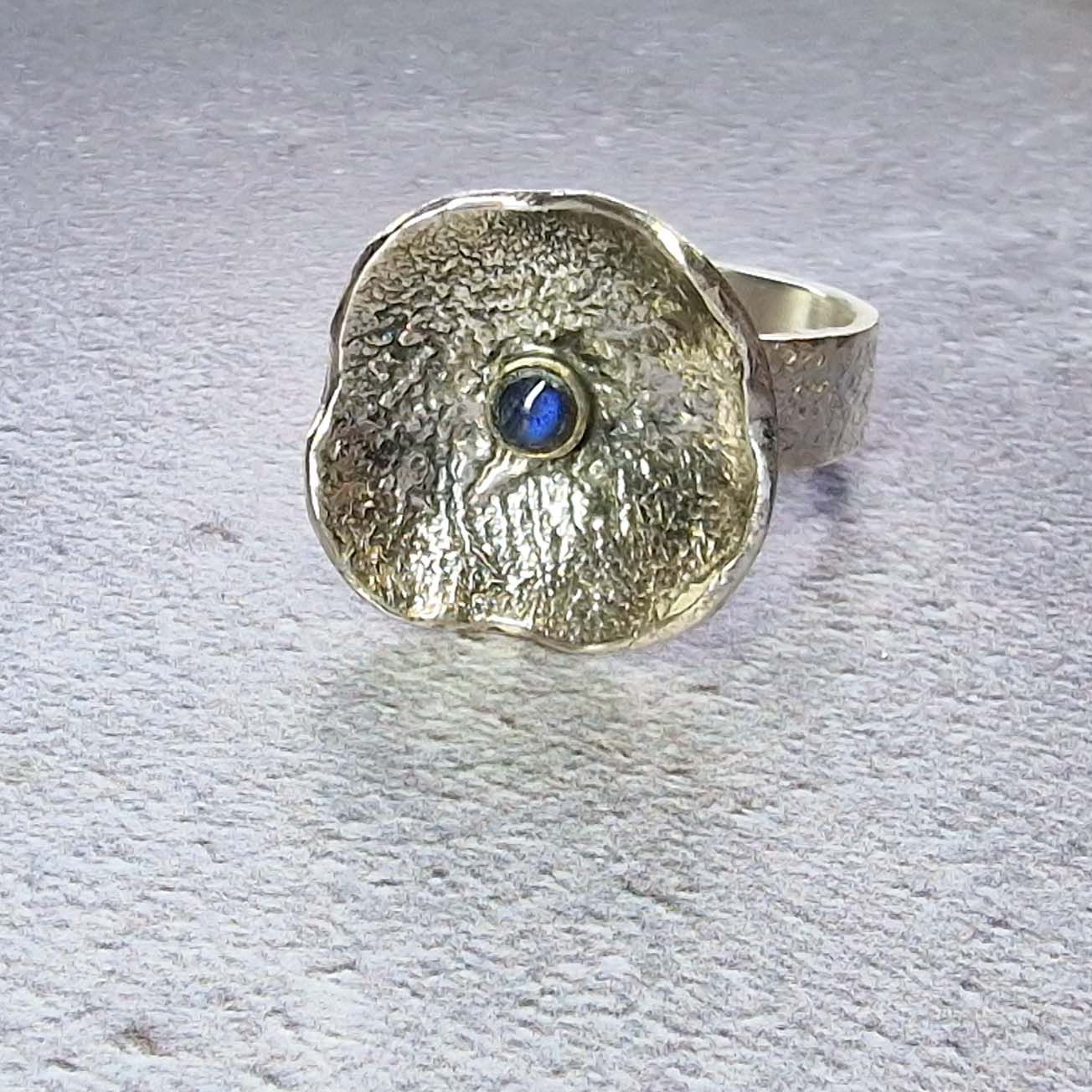 Blodyn Labradorite Ring