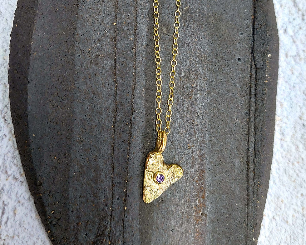 Thumbnail: Gold & Purple Sapphire Heart