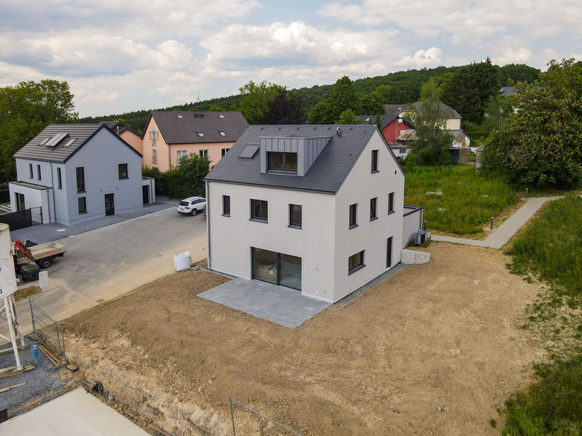 MAISON CONTEMPORAINE EN BOIS MASSIF "ForumHomes"