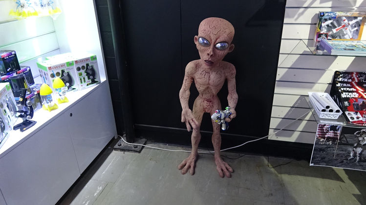 MEET ALIENS, CARNARVON Australia Big Righthand Turn WESTERN AUSTRALIA