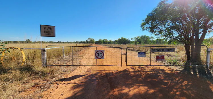 STAY ON BIRDWOOD DOWNS STATION