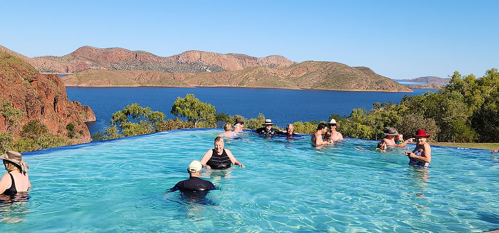 INFINITY POOL AND BACKGROUND OF MOUNTAINS