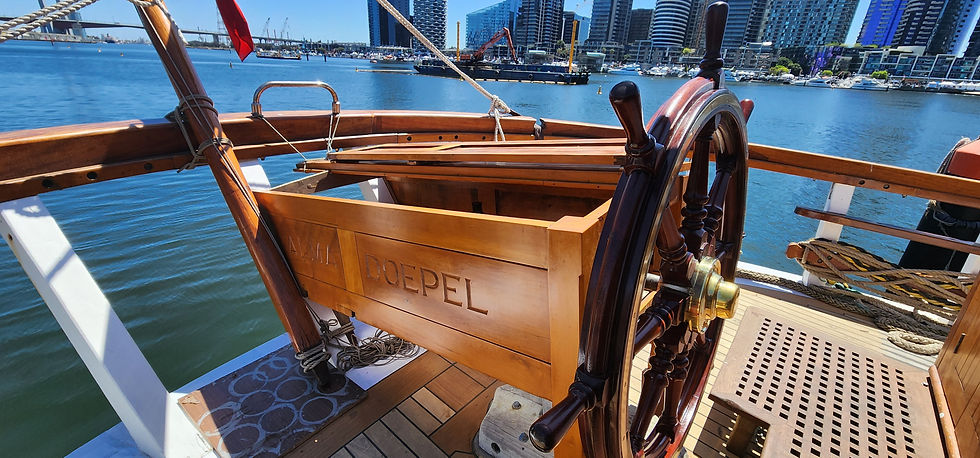 SHIP TIMBER STEERING BOX AND WHEEL