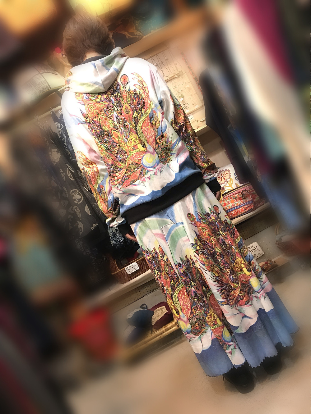 池上ナミ氏ペン画洋服セットアップ