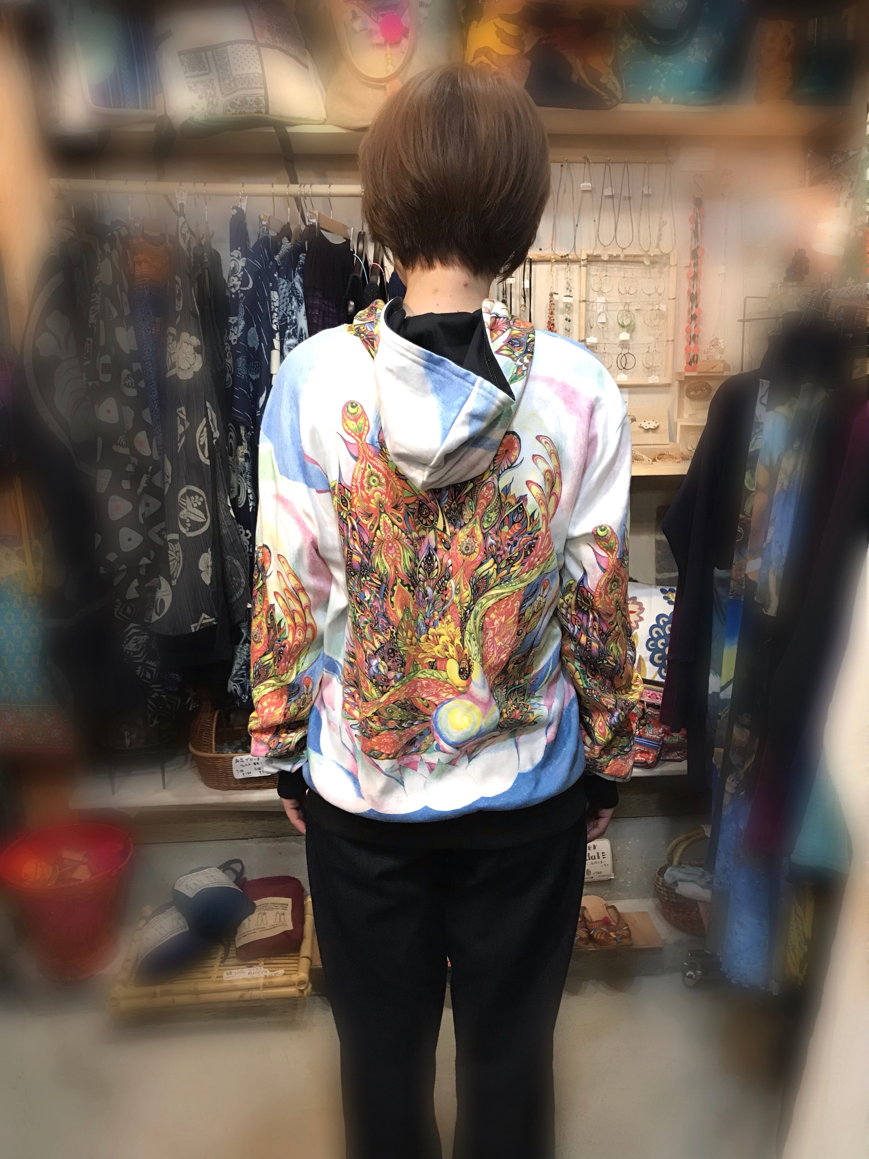 池上ナミ氏ペン画洋服　パーカー