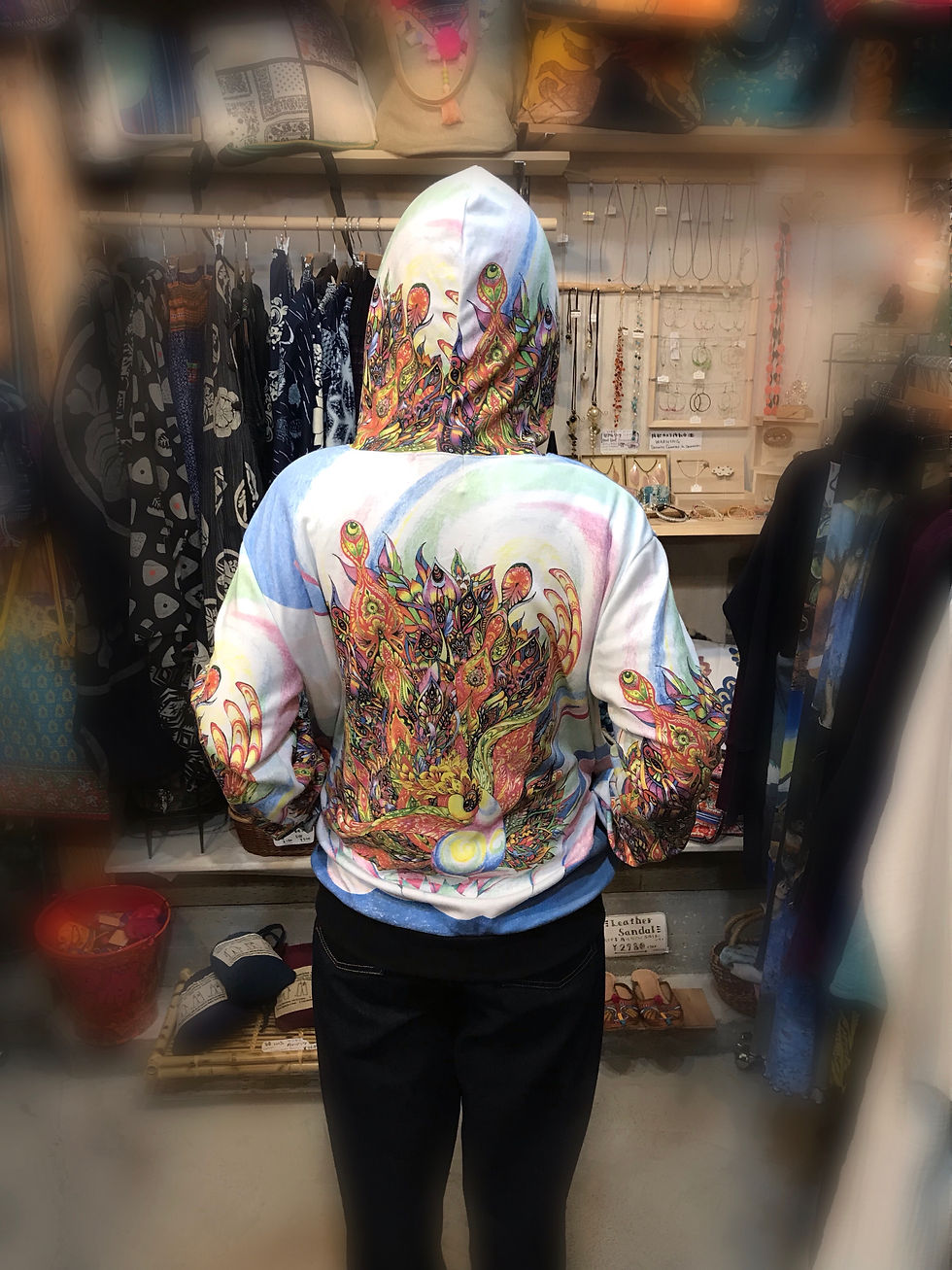 サムネイル： 池上ナミ氏ペン画洋服　パーカー