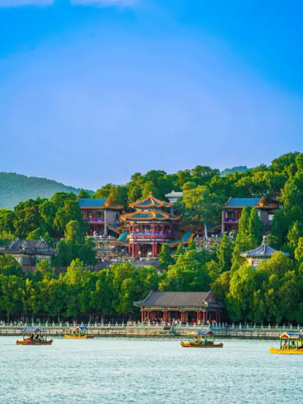 Autumn colors at the Summer Palace in October