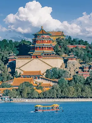 Summer Palace royal garden sightseeing experience in Beijing