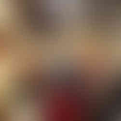 people gather to eat old Beijing Zhajiang Noodles