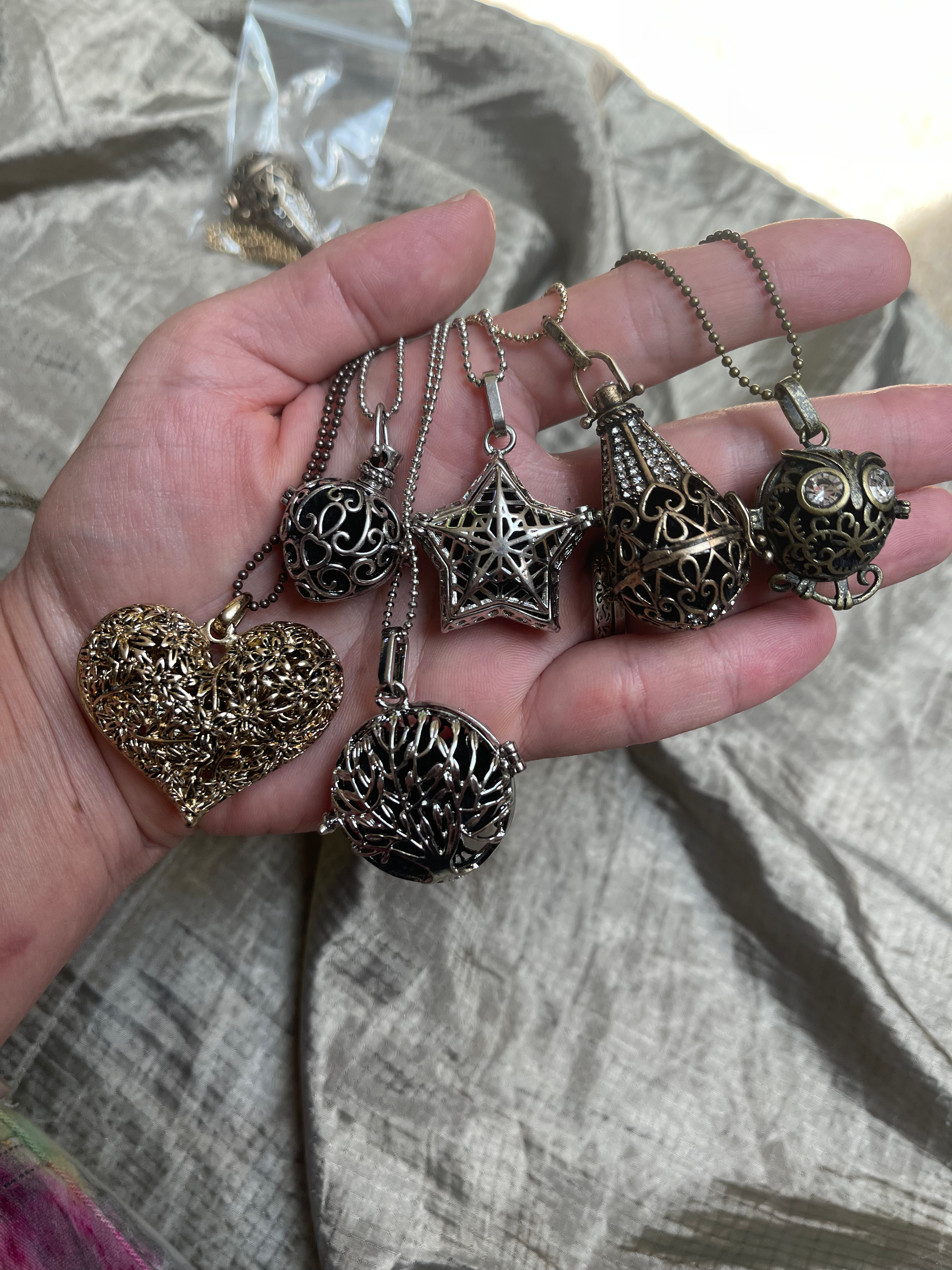 Manifestation/Intention/Affirmation Diffuser Neclklace