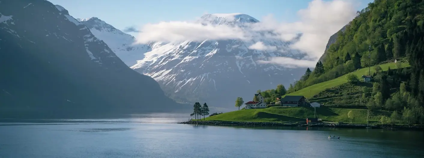 hjorundfjord-norway-hgr-155840_1920-photo_kay_fochtmann.webp