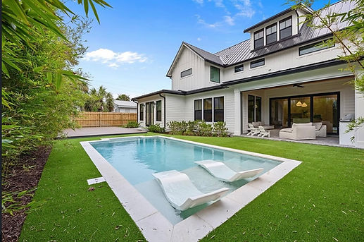 Artificial Turf Pool Side in Houston, Texas