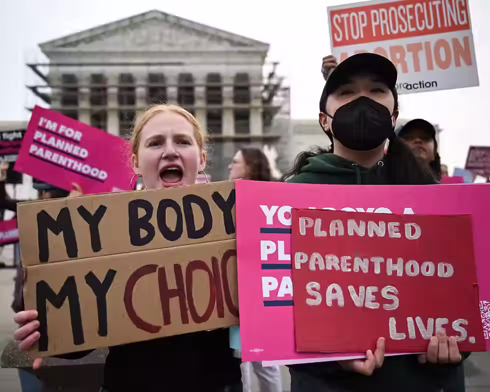 Supporters of Planned Parenthood