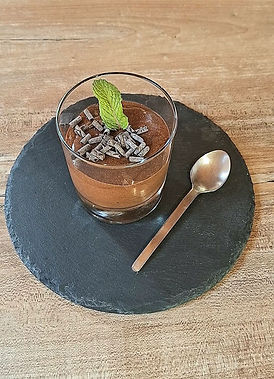 mousse en chocolat dessert du gîte.jpg