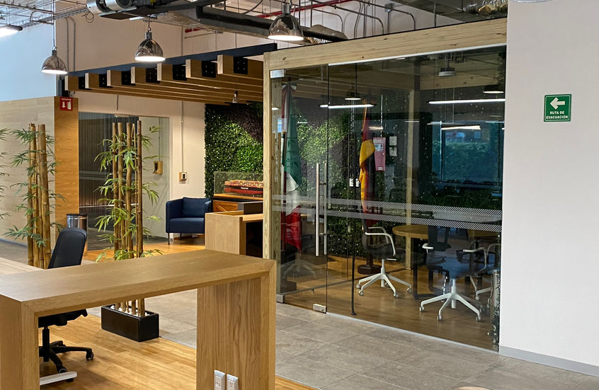 Arquitectura diseño y construccion. Arquitectura de Oficinas. Arquitectura moderna. Diseño de oficinas. Torre de alta gama. Torre de alto nivel. Torre corporativa. Remodelación de oficinas