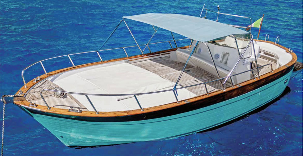 Apreamare 9 cruising on an Amalfi Coast, Positano and Capri boat trip. Contact Little Prince Charters Sorrento for yacht charters, boat tours and boat excursions.