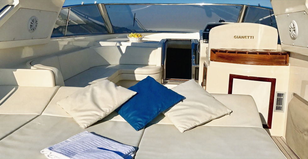 Gianetti 45 Sport cruising on an Amalfi Coast, Positano and Capri boat trip. Contact Little Prince Charters Sorrento for yacht charters, boat tours and boat excursions.