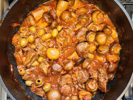 קדירת בשר עם פטריות וזיתים (ניקי ב)