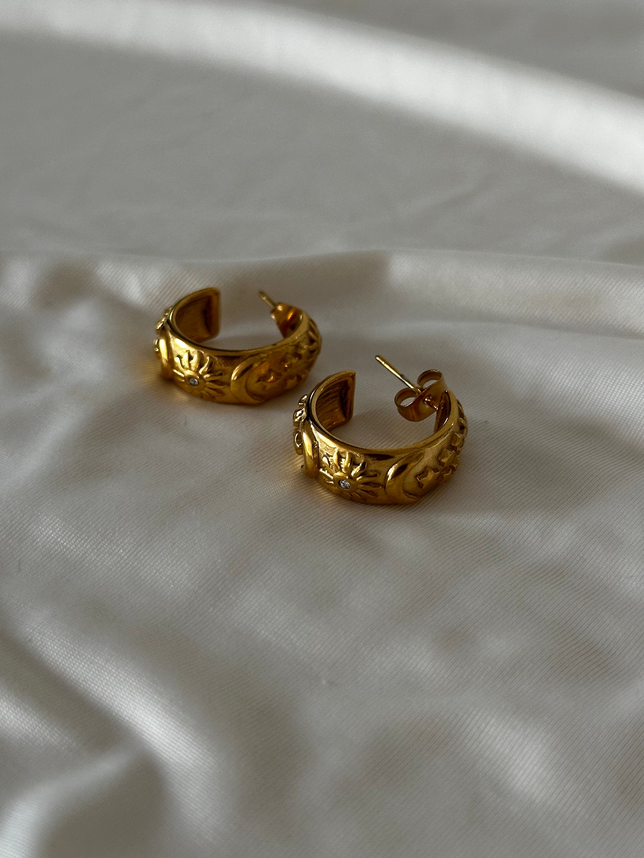 REGAL HOOPS