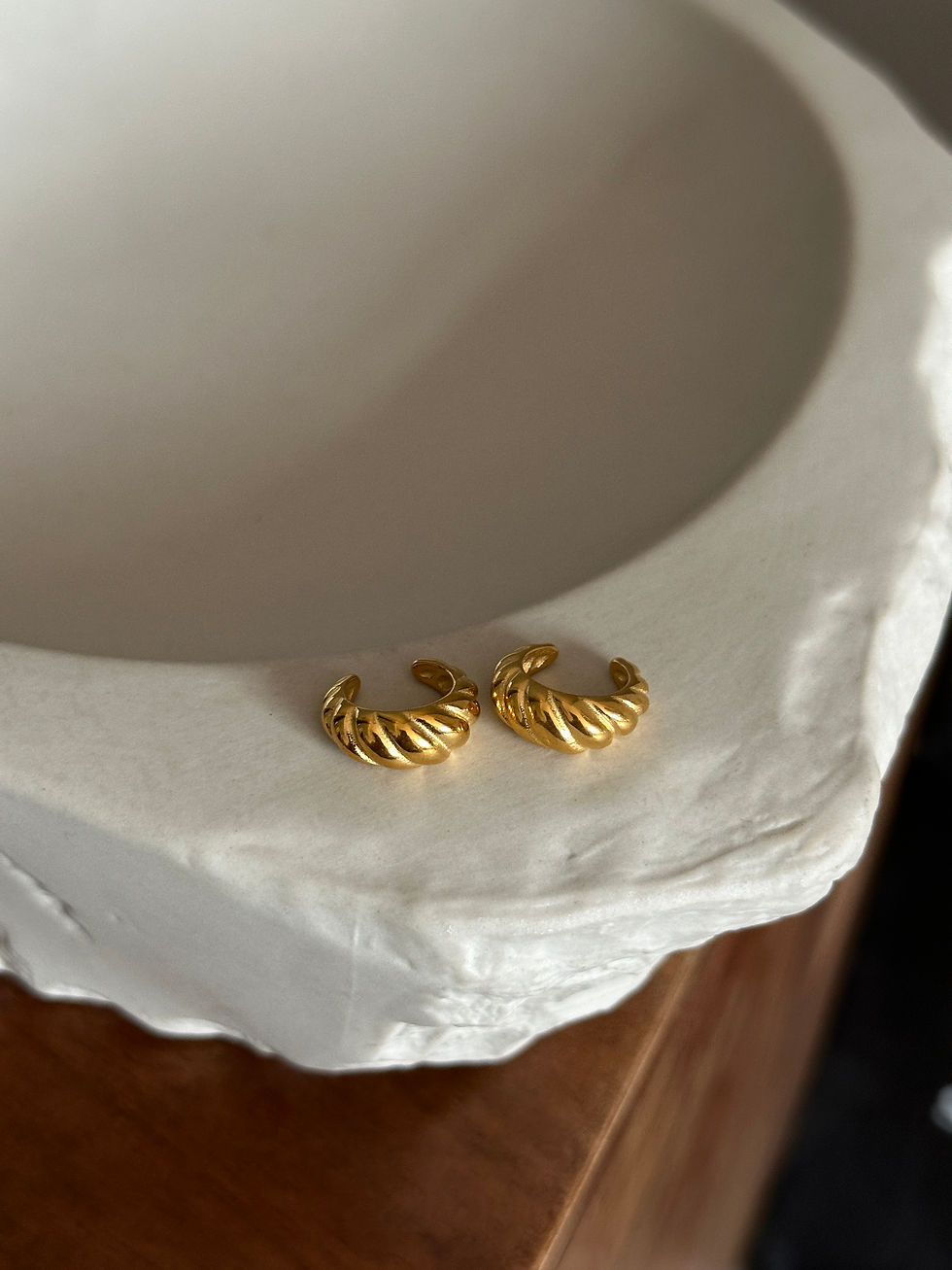 Thumbnail: CROISSANT EAR CUFF