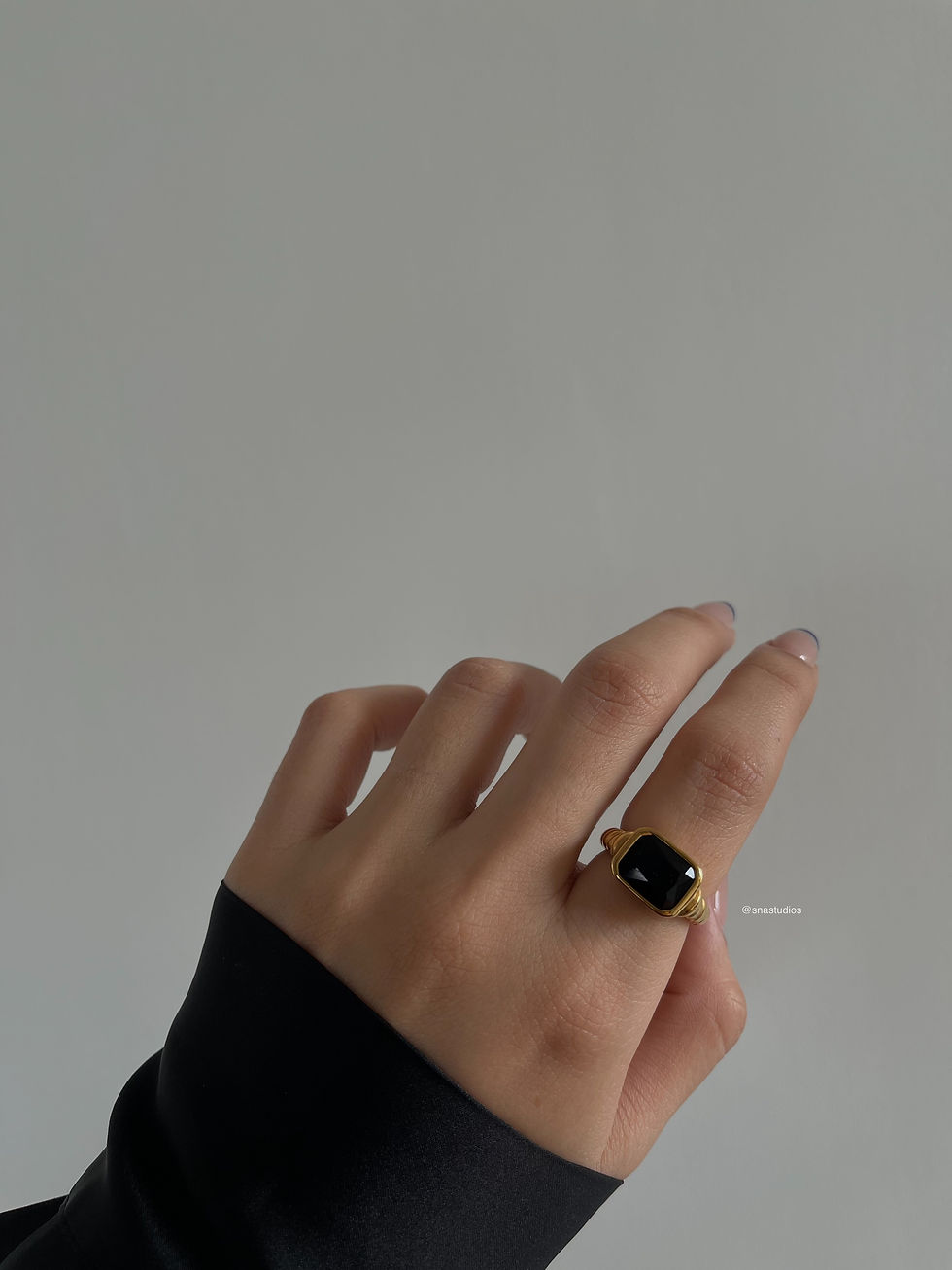 Thumbnail: CLEO RING