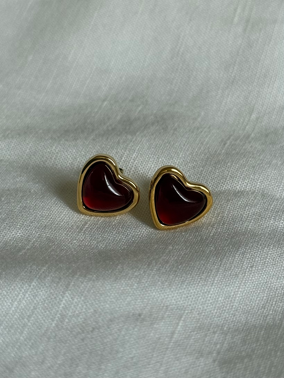 Thumbnail: QUEEN OF HEARTS STUD
