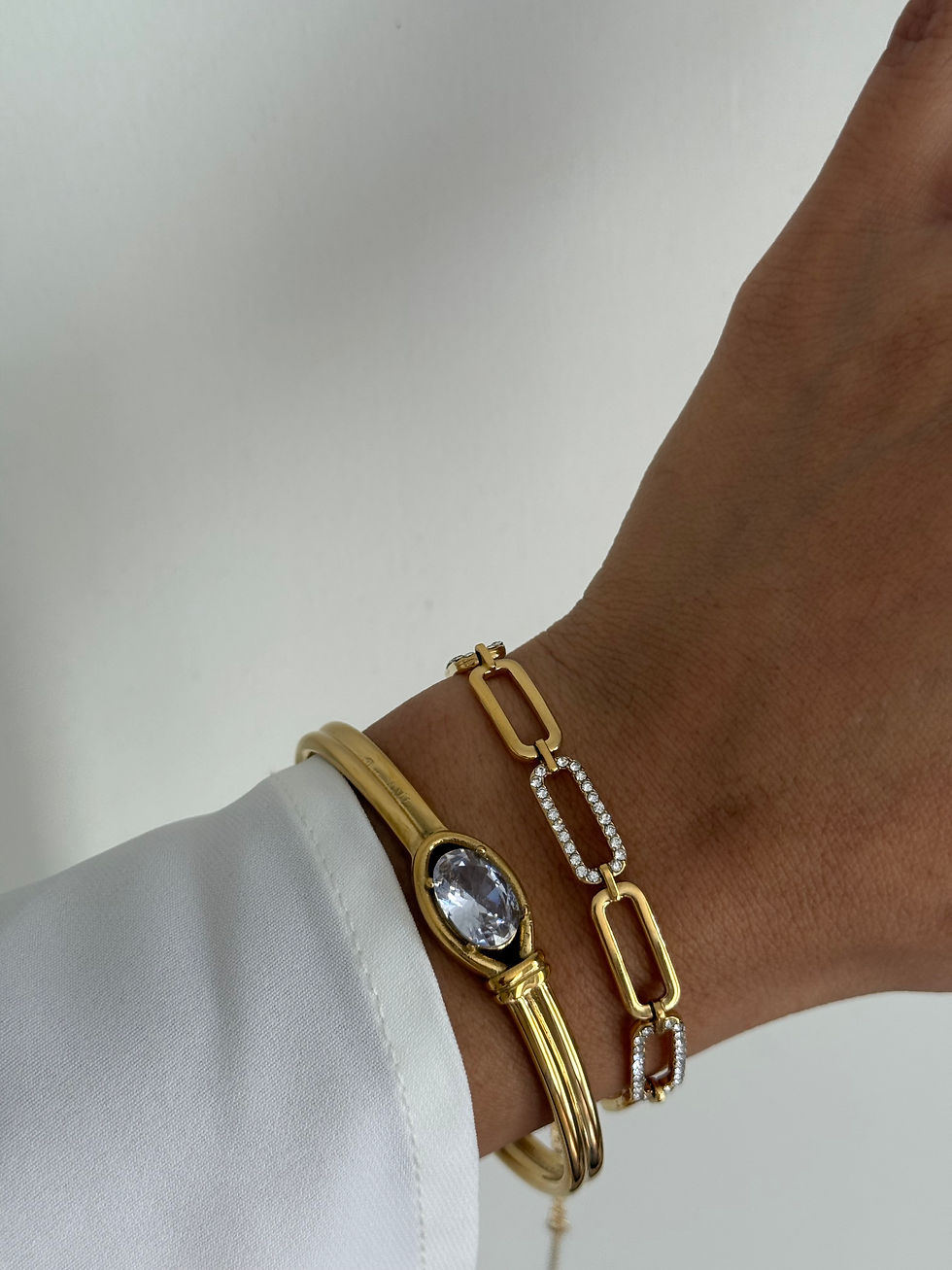 Thumbnail: JULIET BANGLE