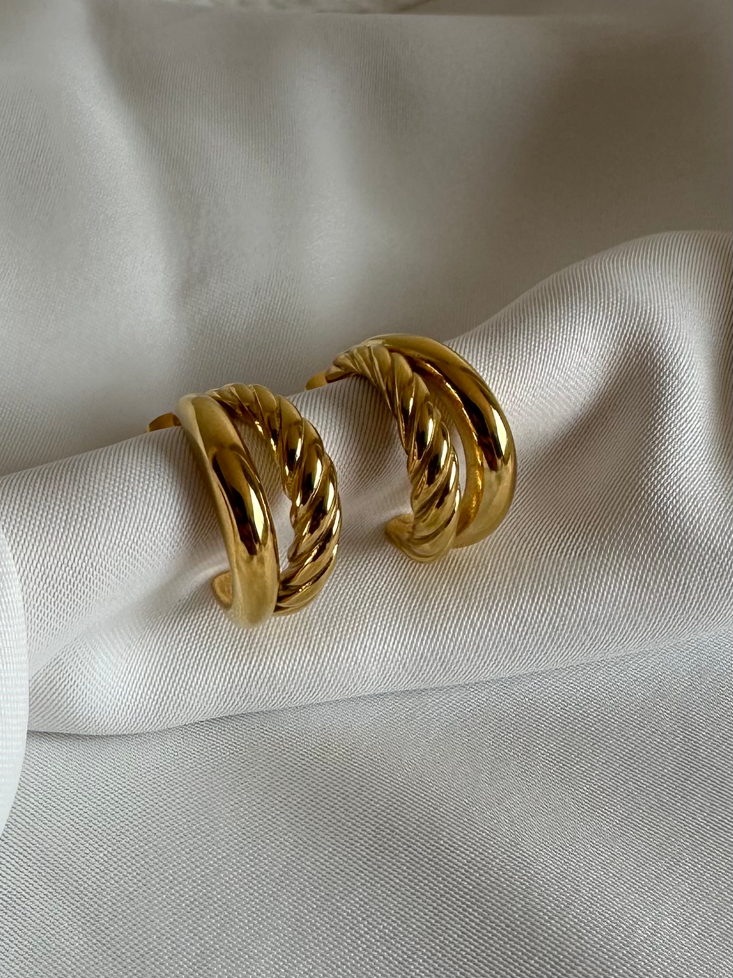 ADIRA HOOPS