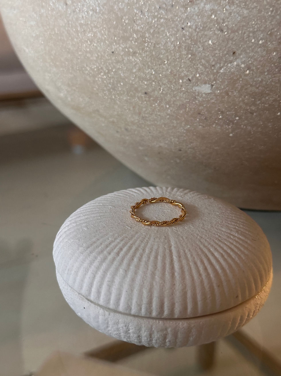 Thumbnail: TWINE RING
