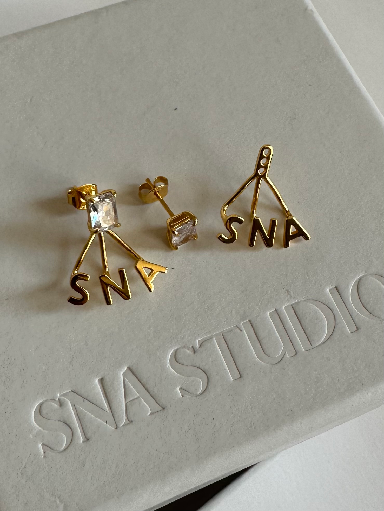 SNA BAGUETTE STUDS