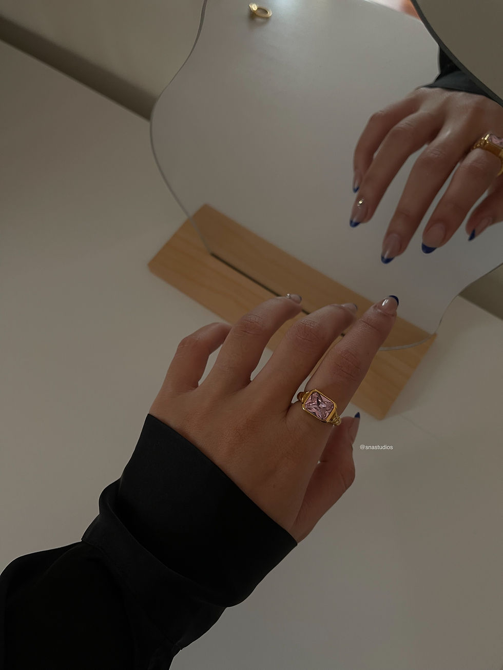 Thumbnail: CLEO RING