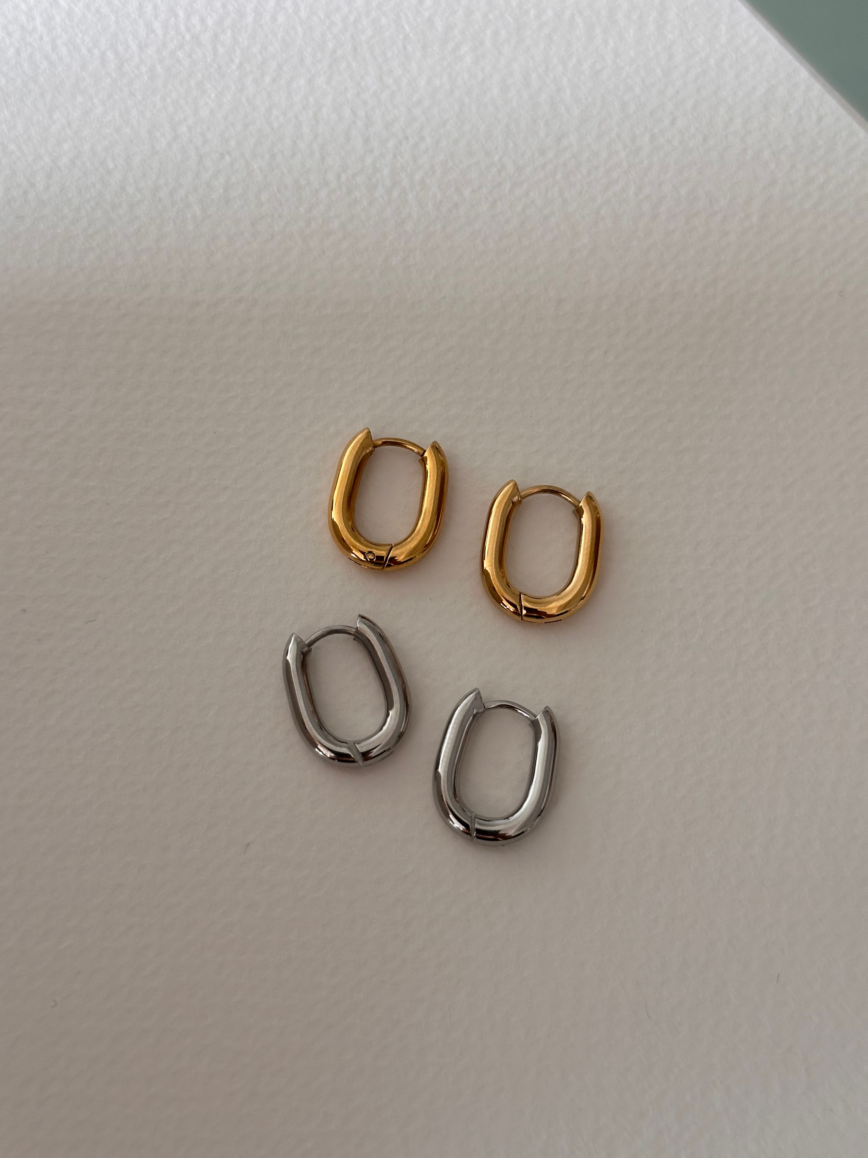 BUCKLE HOOPS