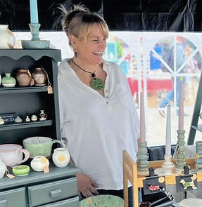 Amy at Clipper Ceramics