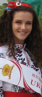 Вошла в TOP - 30, конкурс "Miss Model of the World - 2007" (г. Шэньчжэнь). Настоящий украинский костюм. Делегирована от ЦМ "Европа" (г. Харьков
