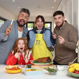 Lidl Ireland teams up with Irish Influencers to help you dish up an unforgettable Come Dine With Me Experience this Easter