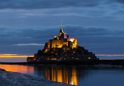 Coucher de soleil sur le Mont Saint Michel.