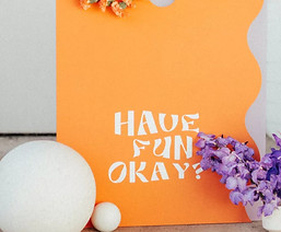 retro-orange-wedding-welcome-sign-9fe736