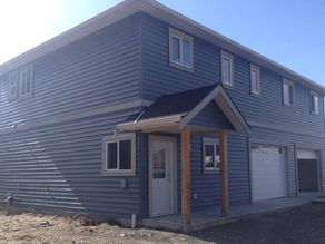 Dream Garage With Suite