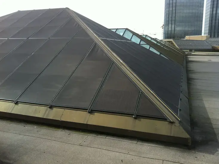 sun block black corner