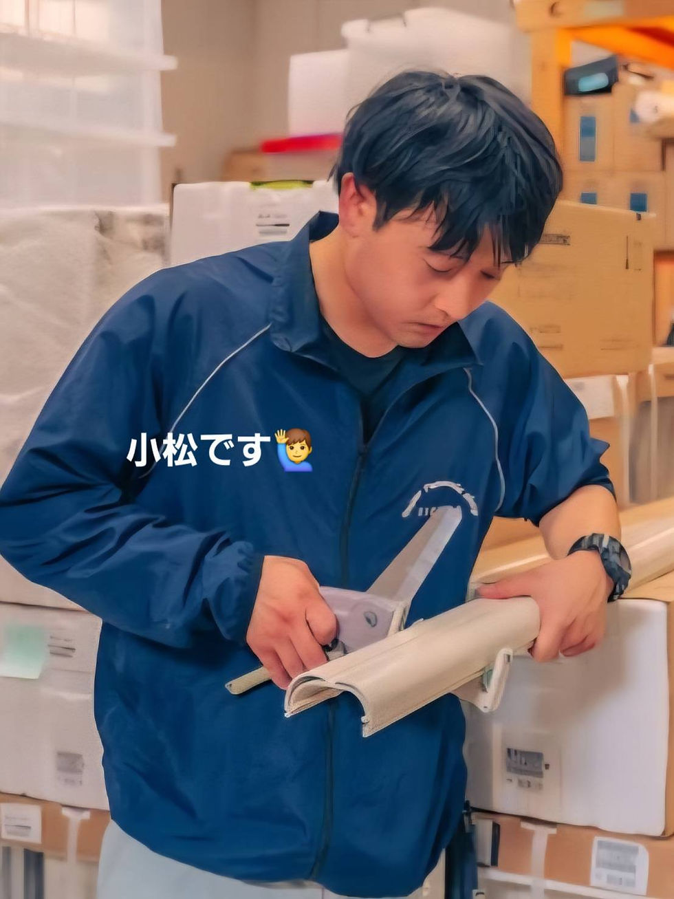 川口市原町
キッチン流し元灯、天井の照明をLED照明への交換