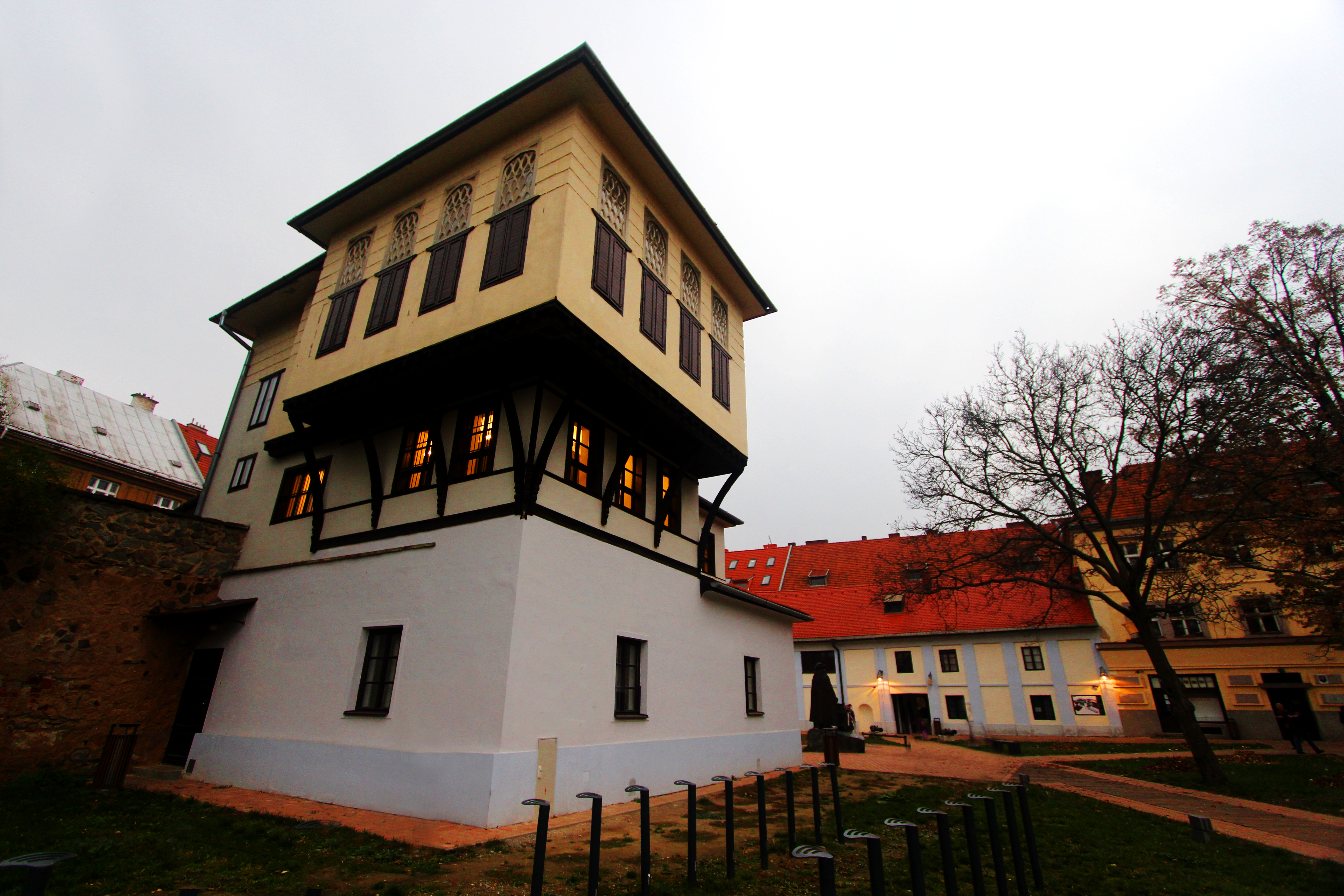 II R k czi Ferenc Rodost i h za Kassa ERRE ARRA Fot s Aj nl ii-r-k-czi-ferenc-rodost-i-h-za-kassa-erre-arra-fot-s-aj-nl