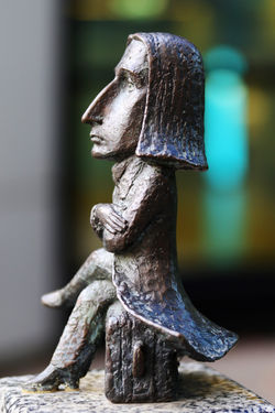 Kolodko Liszt Ferenc miniszobra a Liszt Ferenc Nemzetközi Repülőtéren