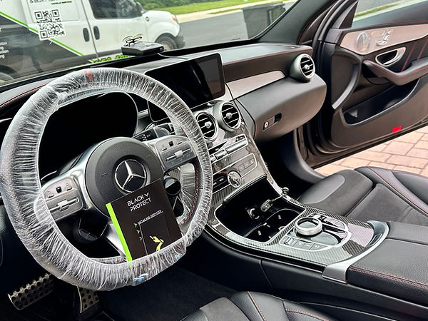 imgi_30_MERCEDEZ-INTERIOR.jpg