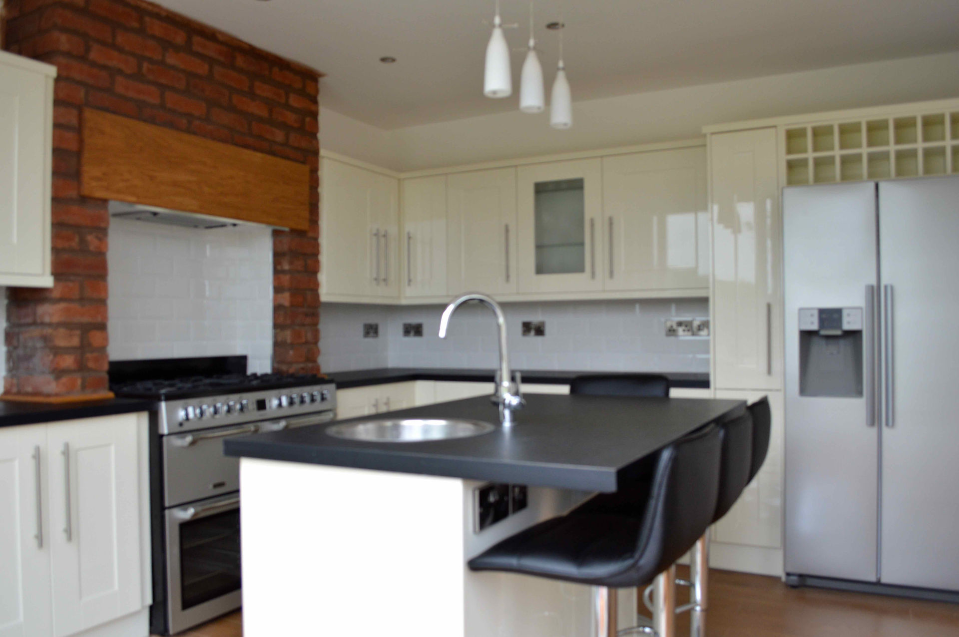 Bespoke High Gloss Shaker Style Kitchen - Part of a Kitchen-Diner Transformation.