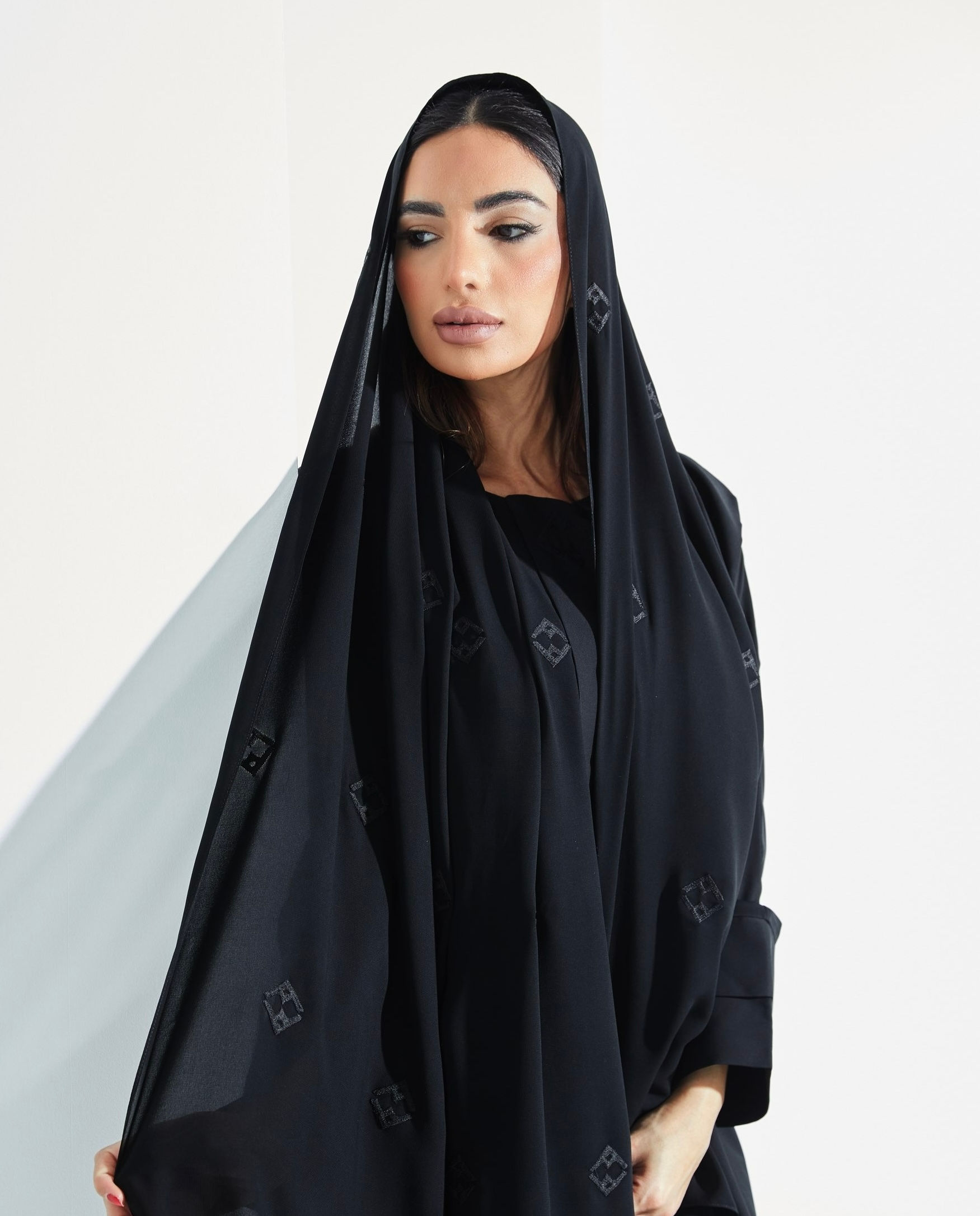 Shayla #2  |  Woven monochrome 