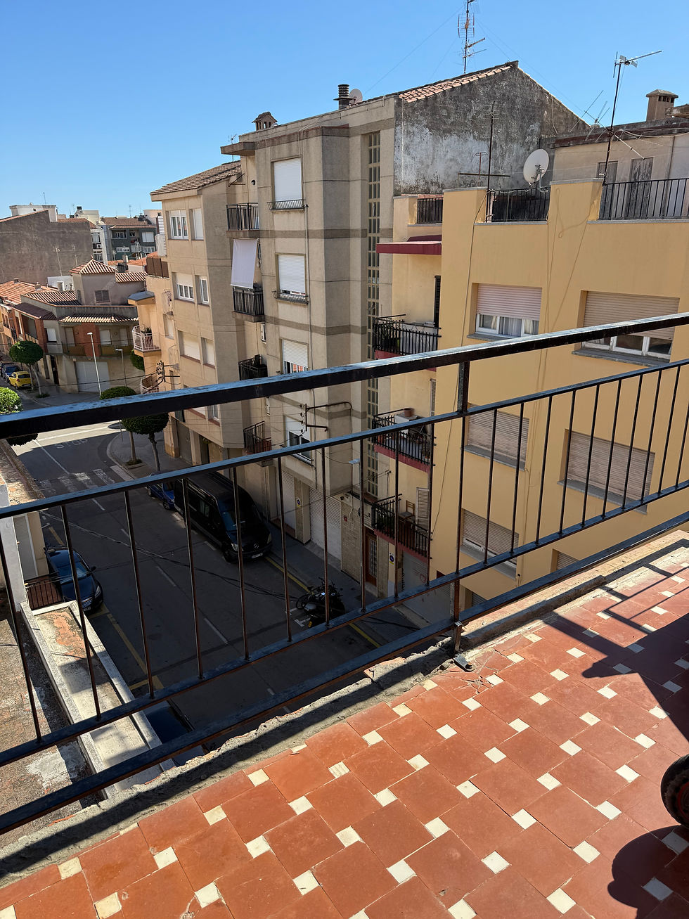 Miniatura: Piso totalmente para reformar 