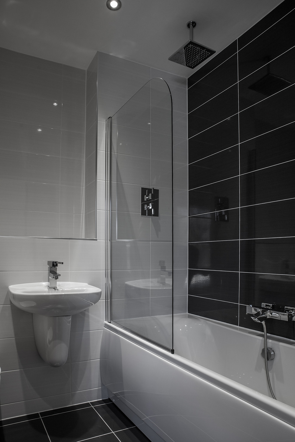 Manhattan Bathroom Shower