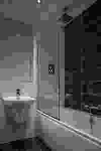 Manhattan Bathroom Shower