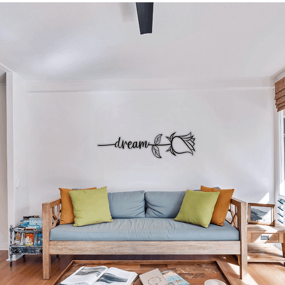 Tableau Rose avec Tige Formant le Mot "Dream" – Élégance et Inspiration